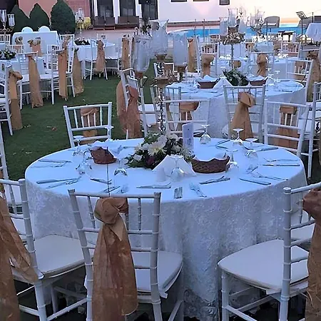 Otantik Club & Hotel Cali