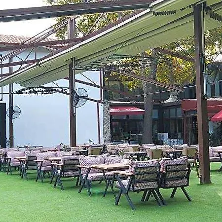 Otantik Club & Hotel Cali