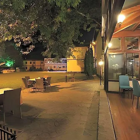 Otantik Club & Hotel Cali