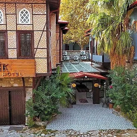 Otantik Club & Hotel